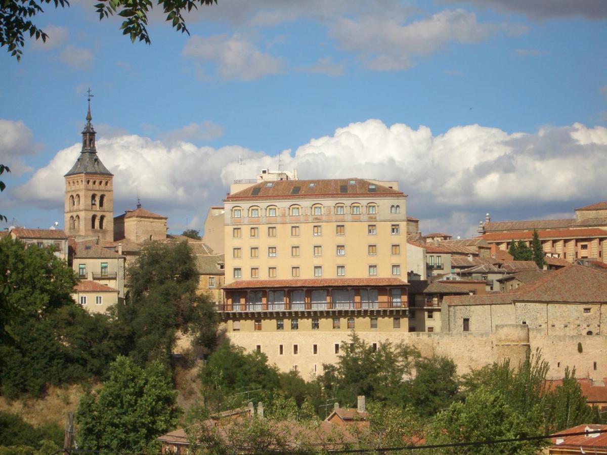 Hotel Real Segovia By Recordis Hotels Екстериор снимка