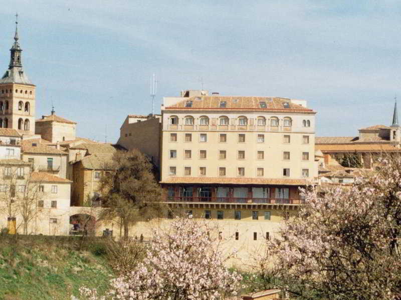 Hotel Real Segovia By Recordis Hotels Екстериор снимка